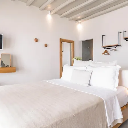 Villa Camelia 1 - Psarou View - Private Pool And Jacuzzi